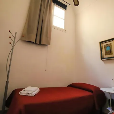 فندق مبيت وإفطار Palazzo Barba غالّيبولي